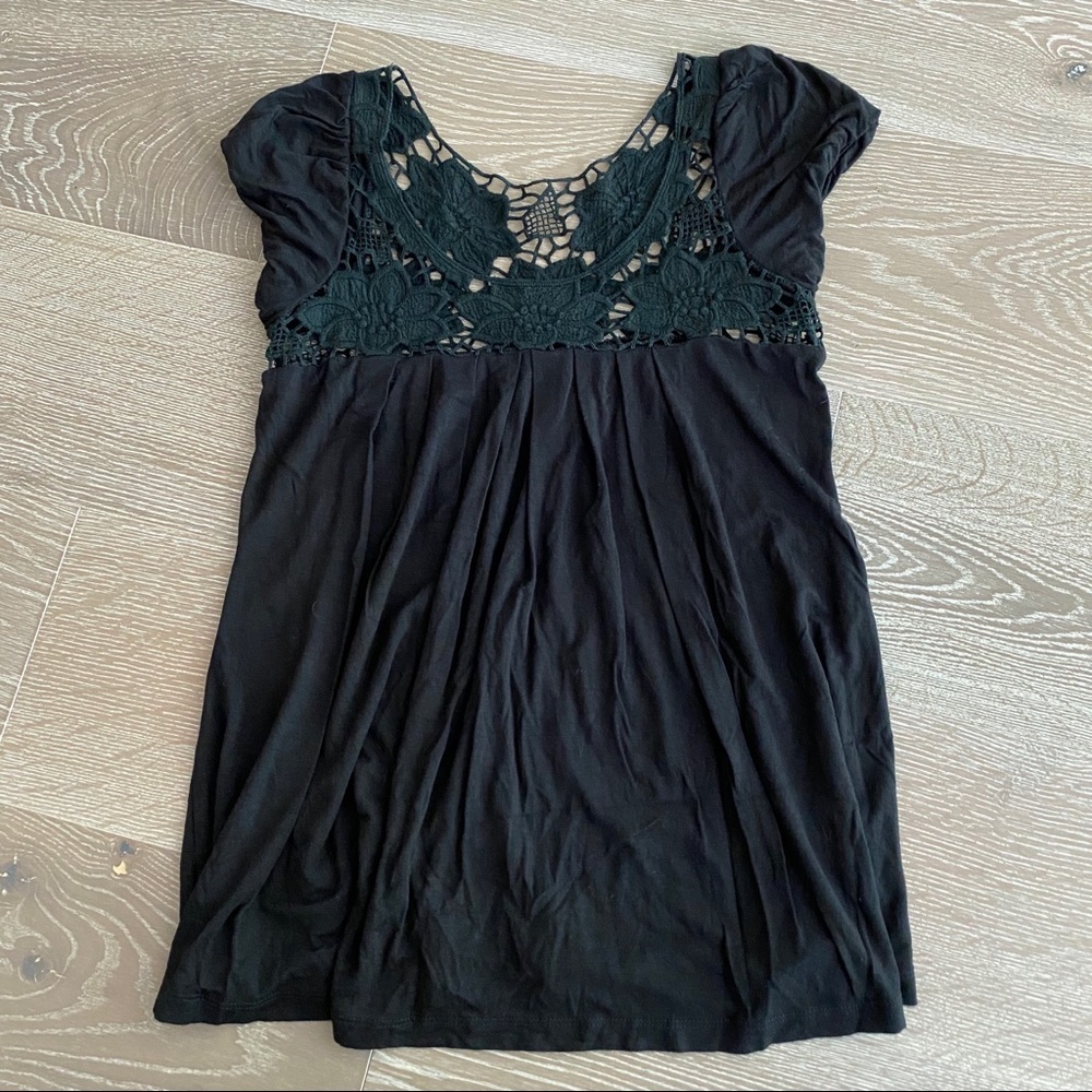 Monteau Crochet Top